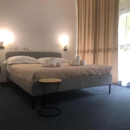 Hotel Domus Cerreto dʼEsi Buitenkant foto